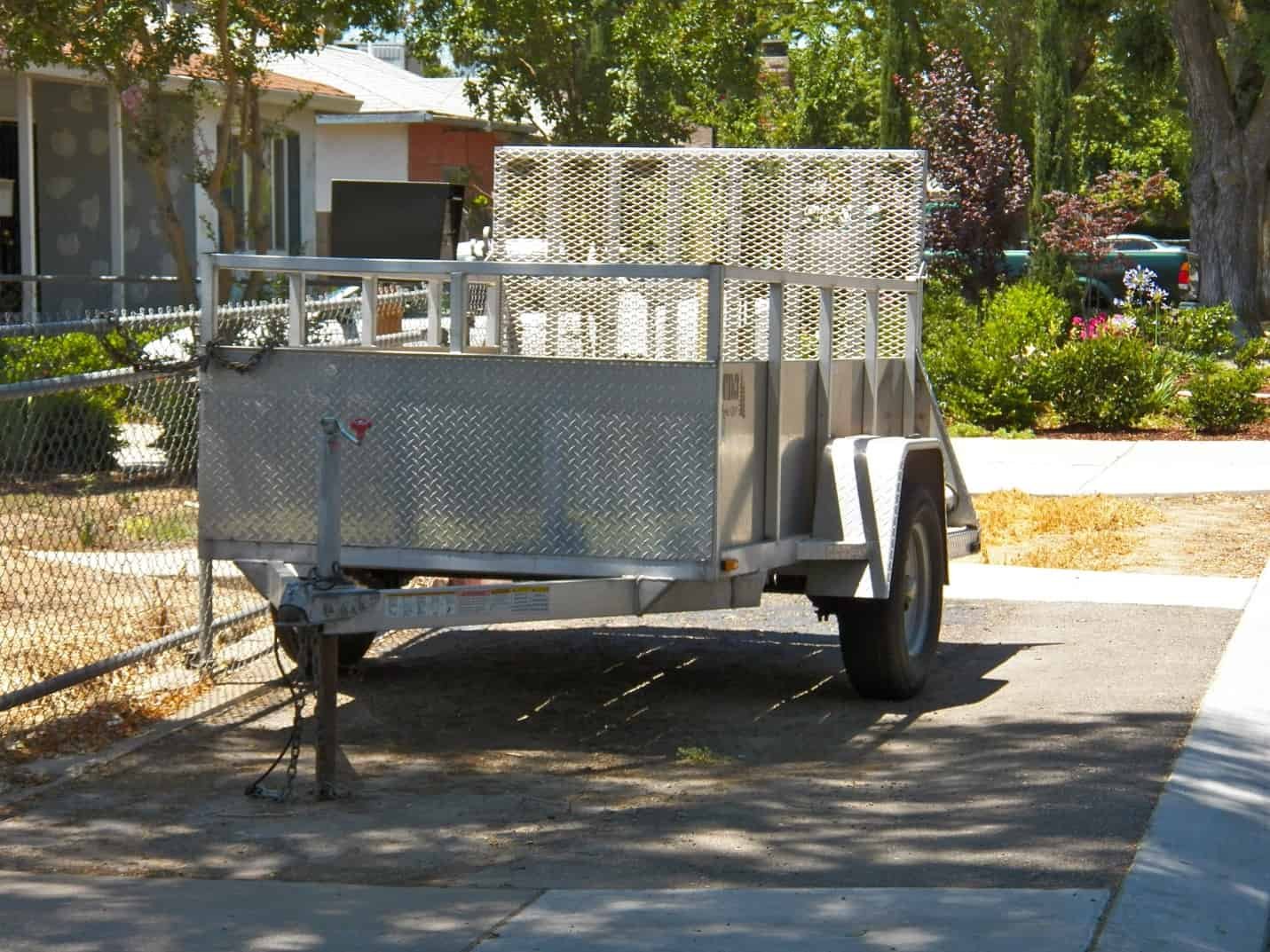 What To Consider When Buying A Golf Cart Trailer (2022)